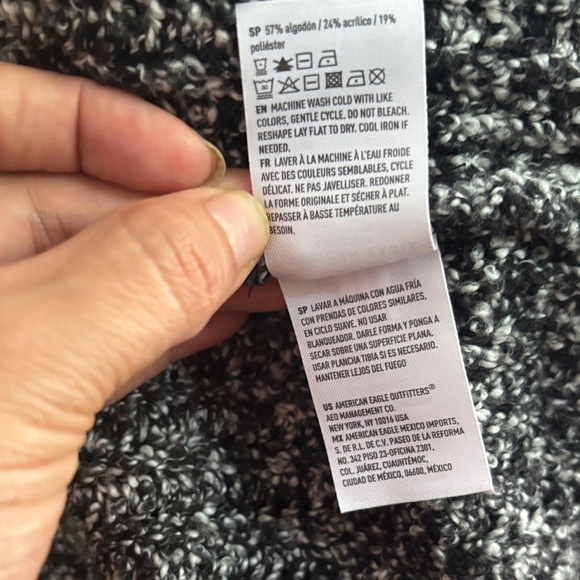 American Eagle Outfitters Black and White Cardigan - Picture 5 of 5